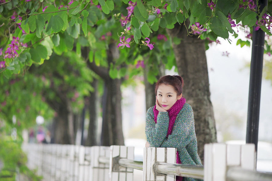 冬日暖人的长发清纯少女